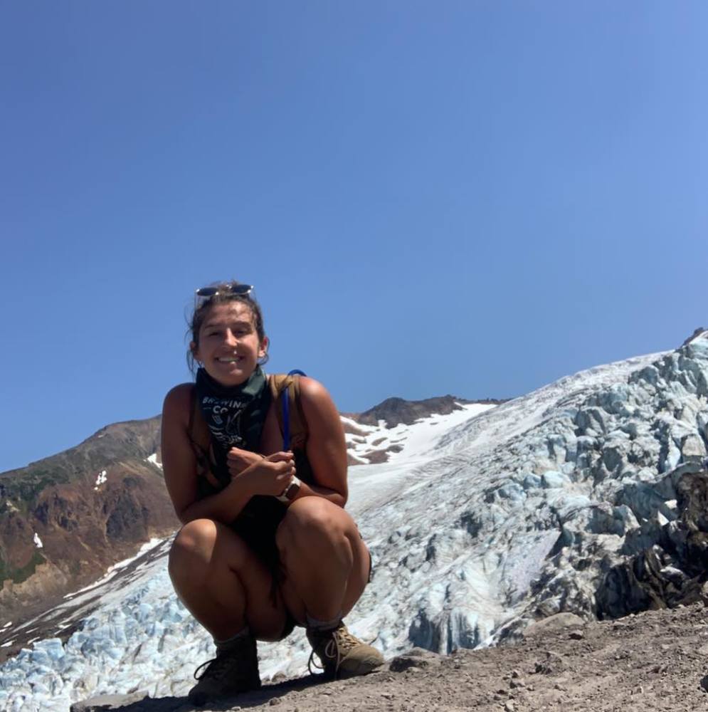 Meet your Posher, Alyssa